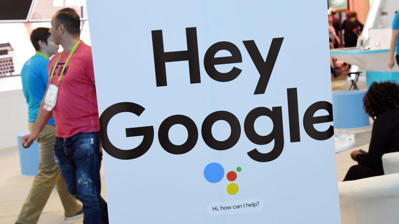 Illustration for article titled Google's Big Reversal, Solo's Big Cameo, and iPhone X's Big Flaw: Best Gizmodo Stories of the Week